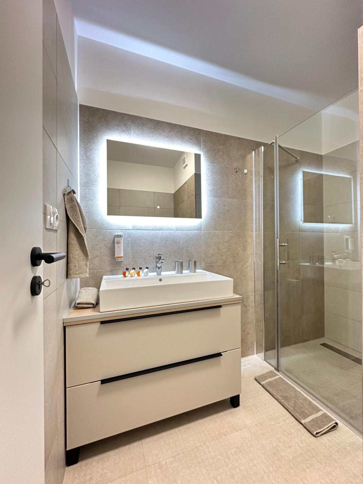 Trendy Apartment Trenčín Kültér fotó